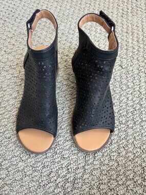 Nine West Little/Big Girl's Kariana Black Sandals Shoes Size 13